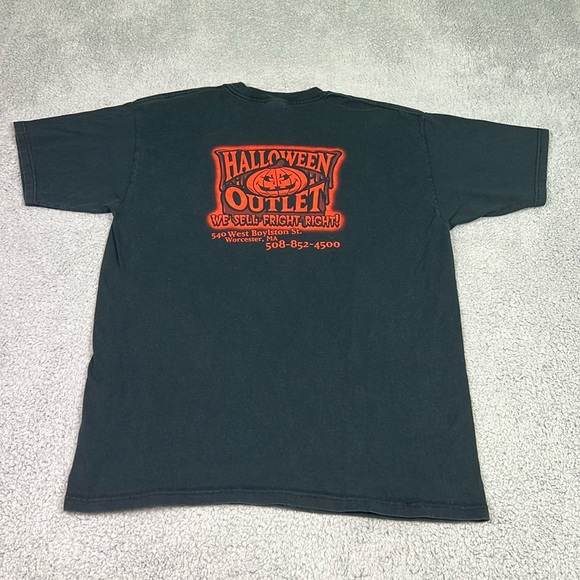 Halloween Outlet - Picture 3 of 3